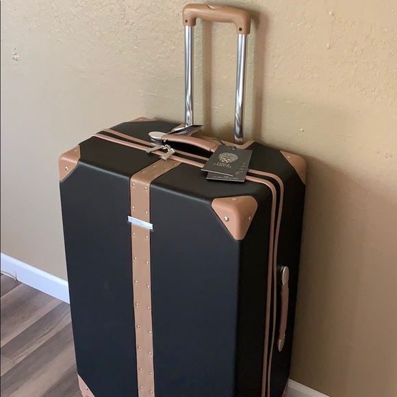 Vince Camuto luggage - Picture 5 of 8